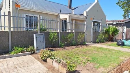 3 Bedroom Townhouse in George South