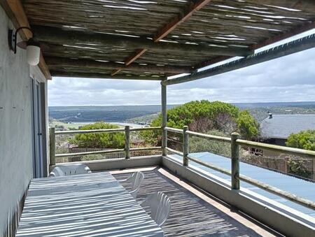 4 Bedroom House in Stilbaai Wes
