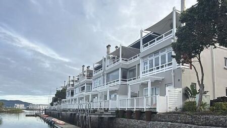 2 Bedroom Apartment in Thesen Islands