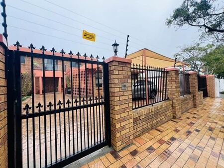 2 Bedroom Apartment in Plattekloof