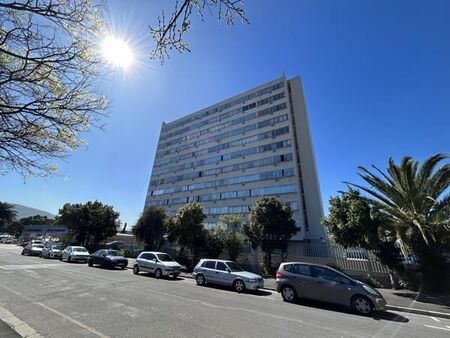 1 Bedroom Apartment in Parow East