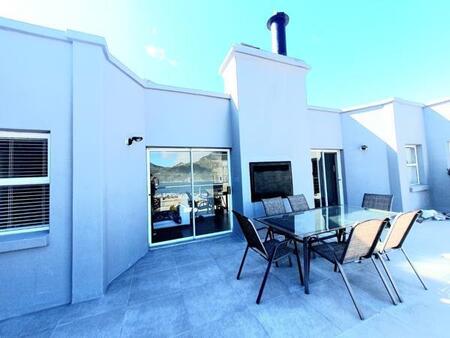3 Bedroom House in Hout Bay Central