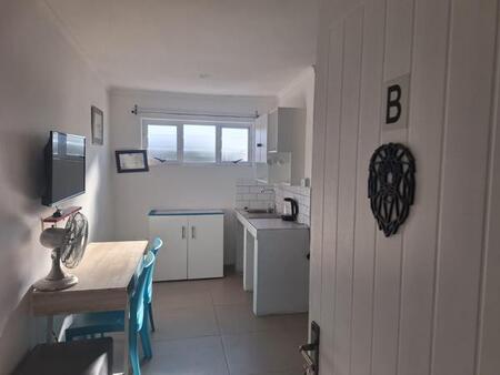 1 Bedroom Apartment in Lagoon Beach