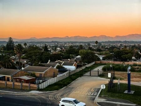2 Bedroom Apartment in Langeberg Ridge