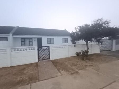 3 Bedroom House in Strandfontein
