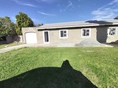 3 Bedroom House in Rustdal