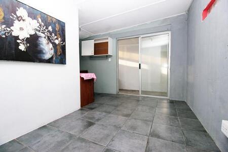 1 Bedroom House in Strandfontein