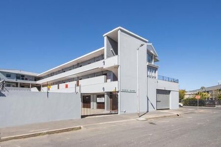 1 Bedroom Apartment in Strand North