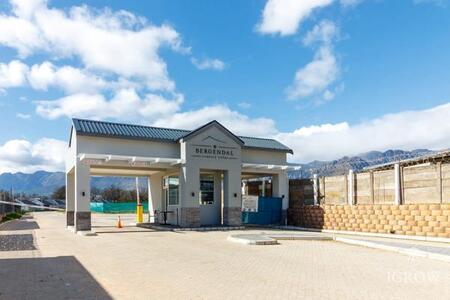 2 Bedroom Apartment in Klein Parys