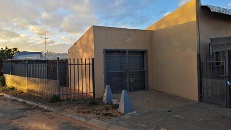 1 Bedroom House in Flora Park