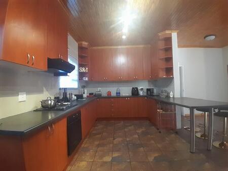 2 Bedroom Townhouse in Rhodesdene