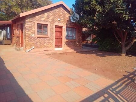 2 Bedroom House in Northam
