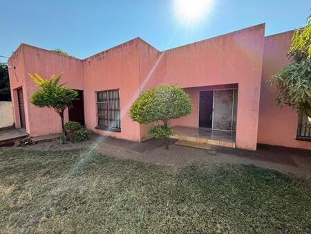 4 Bedroom House in Mahwelereng