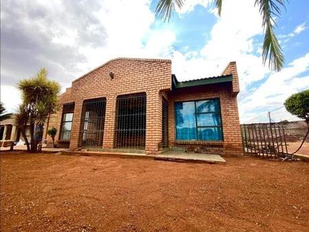 3 Bedroom House in Mahwelereng