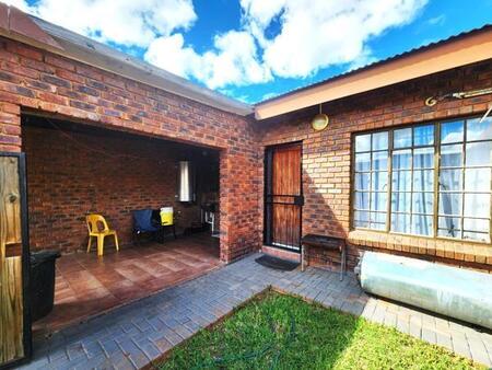 4 Bedroom Duplex in Lephalale (Ellisras)