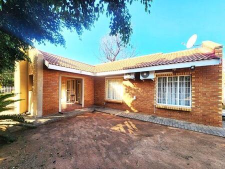 2 Bedroom House in Onverwacht