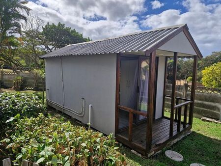 1 Bedroom bachelor to rent in Widenham, Umkomaas
