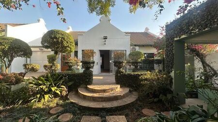 2 Bedroom townhouse - sectional to rent in Newlands, Pretoria