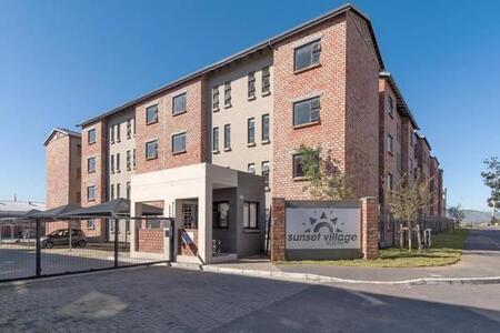 2 Bedroom Apartment in Scottsdene