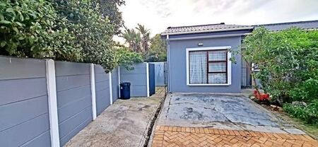 Studio Apartment in Gordons Bay Central