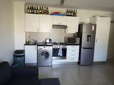 1 Bedroom apartment to rent in Rondebosch, Cape Town