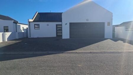4 Bedroom House in Britannia Bay