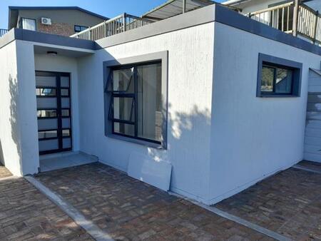 1 Bedroom Flat in Fraaiuitsig