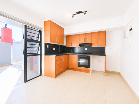 Studio Apartment in Observatory