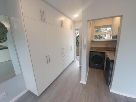 Bachelor apartment in Green Point
