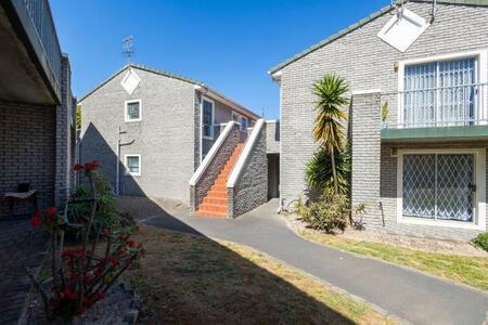 2 Bedroom Apartment in Oakdale