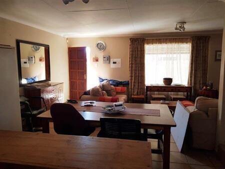 2 Bedroom Apartment in Lydenburg (Mashishing)
