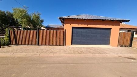 3 Bedroom House in Postmasburg
