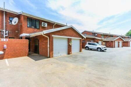 3 Bedroom Duplex in Glen Hills