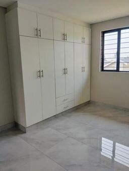 2 Bedroom Duplex in Oaklands