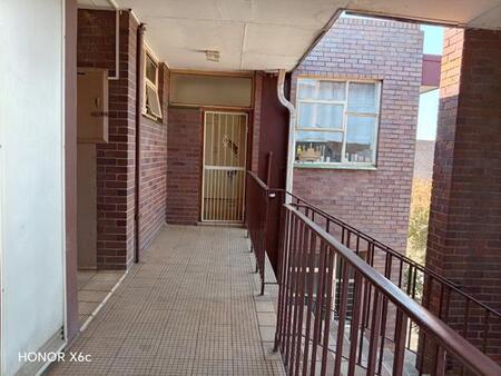 2 Bedroom Apartment in Vanderbijlpark Sw1