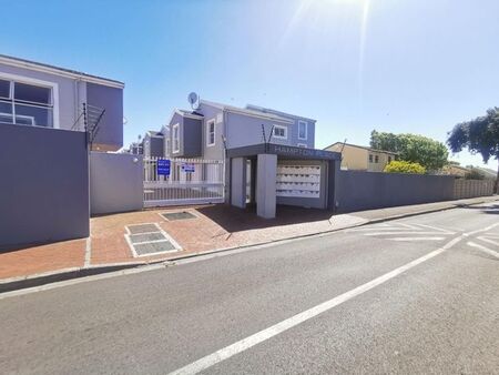 1 Bedroom apartment to rent in Claremont, Cape Town