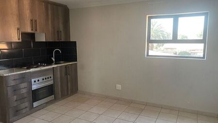1 Bedroom house to rent in Westdene, Johannesburg