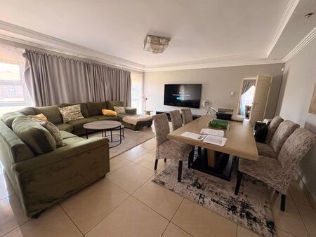 5 Bedroom house to rent in Amandasig, Akasia