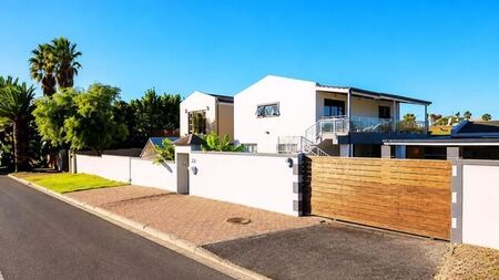 1 Bedroom cottage to rent in Table View, Blouberg