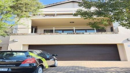3 Bedroom duplex townhouse - freehold to rent in Steiltes, Nelspruit