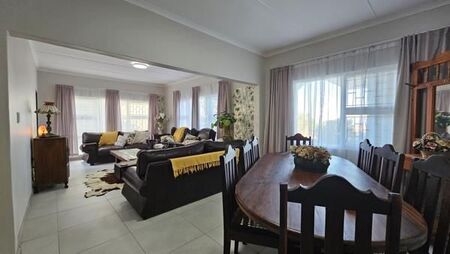 4 Bedroom House in Reebok