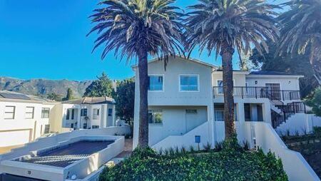 1 Bedroom Apartment in Bishopscourt