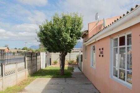 2 Bedroom House in River View