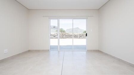 2 Bedroom Apartment in Klein Parys