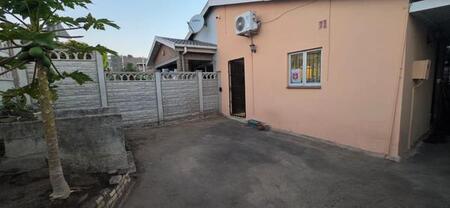 2 Bedroom House in Redcliffe