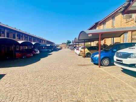 2 Bedroom Apartment in Olievenhoutbosch