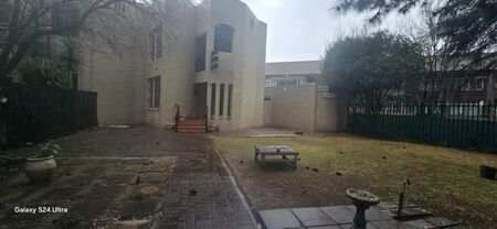 3 Bedroom Townhouse in Three Rivers
