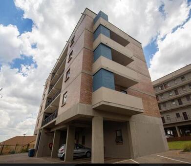 1 Bedroom Apartment in Die Hoewes