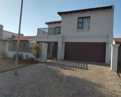 3 Bedroom House in Sharon Park