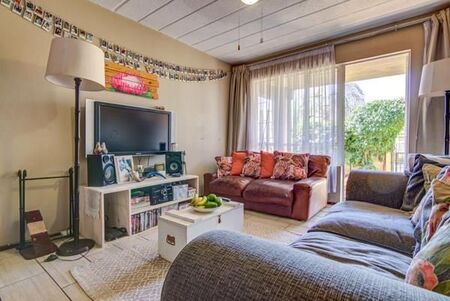 2 Bedroom Townhouse in Glen Marais